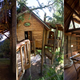 Illustration for article titled 13 Ingenious Treehouses That Go Out on a Limb